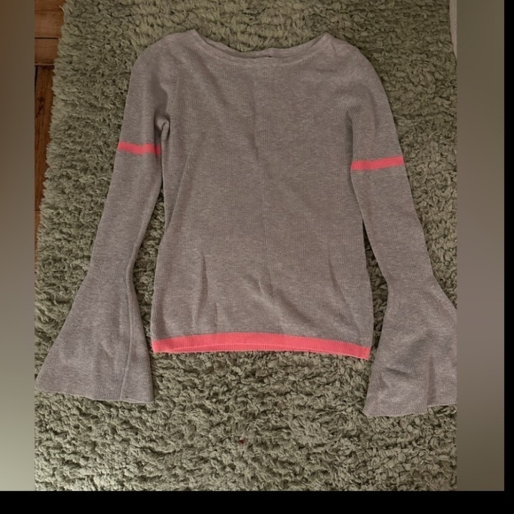 Gray and Pink Women’s Slate and Willow Sweater Size Small